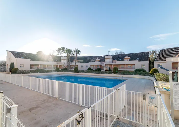 Royal Park - Happy Lägenhet